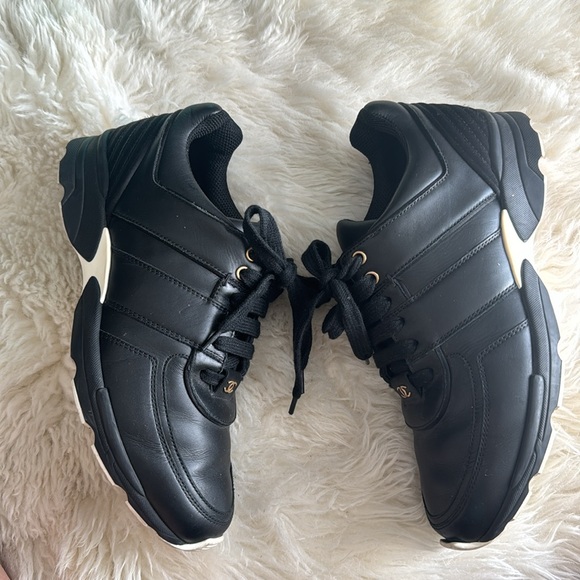 black chanel runners - Picture 2 of 8